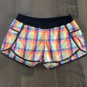 Lululemon SeaWheeze 2.5 in shorts. Size 12